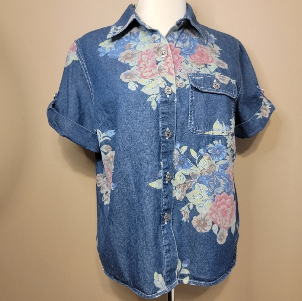 VTG Denim Floral Button Up Shirt Short Sleeve Sag Harbor‎ Woman Retro Feminine